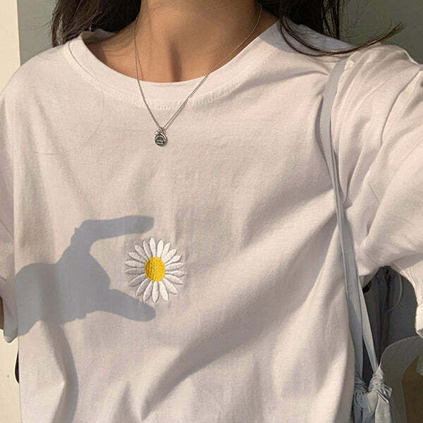 Trendy Y2K Fashion Daisy T-Shirt - Iconic 2000s Style Top