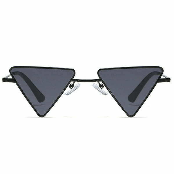 Trendy Y2K Triangle Sunglasses for a Stylish 2000s Aesthetic Look