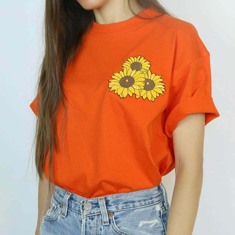 Y2K Aesthetic Sunflower T-Shirt - Trendy 2000s Style, Size M