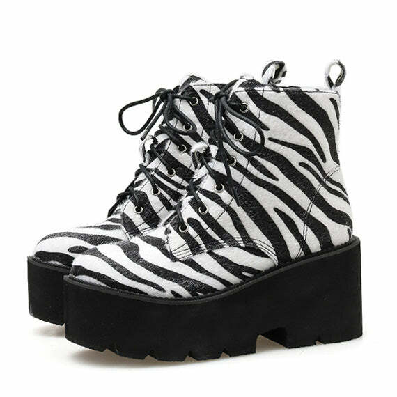 Y2K Fashion Call of the Wild Platform Boots - 2000s Style Statement