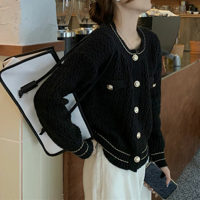 Y2K Fashion Cardigan: Embrace 2000s Style with Vintage Aesthetic