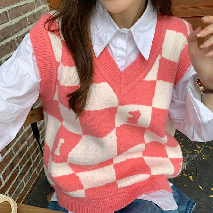 Y2K Fashion Chess Board Vest: Trendy 2000s Style Statement Piece