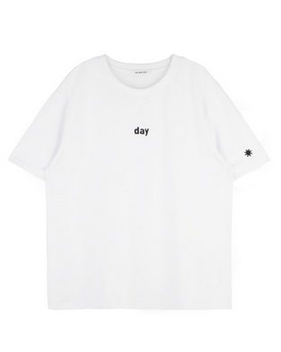 Y2K Fashion Day & Night T-Shirt: Trendy 2000s Style for Every Occasion