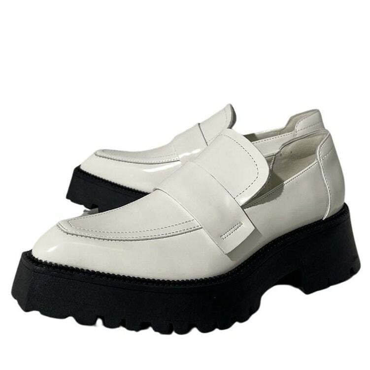 Y2K Fashion Loafers: Trendy 2000s Style for Effortless Chic Looks