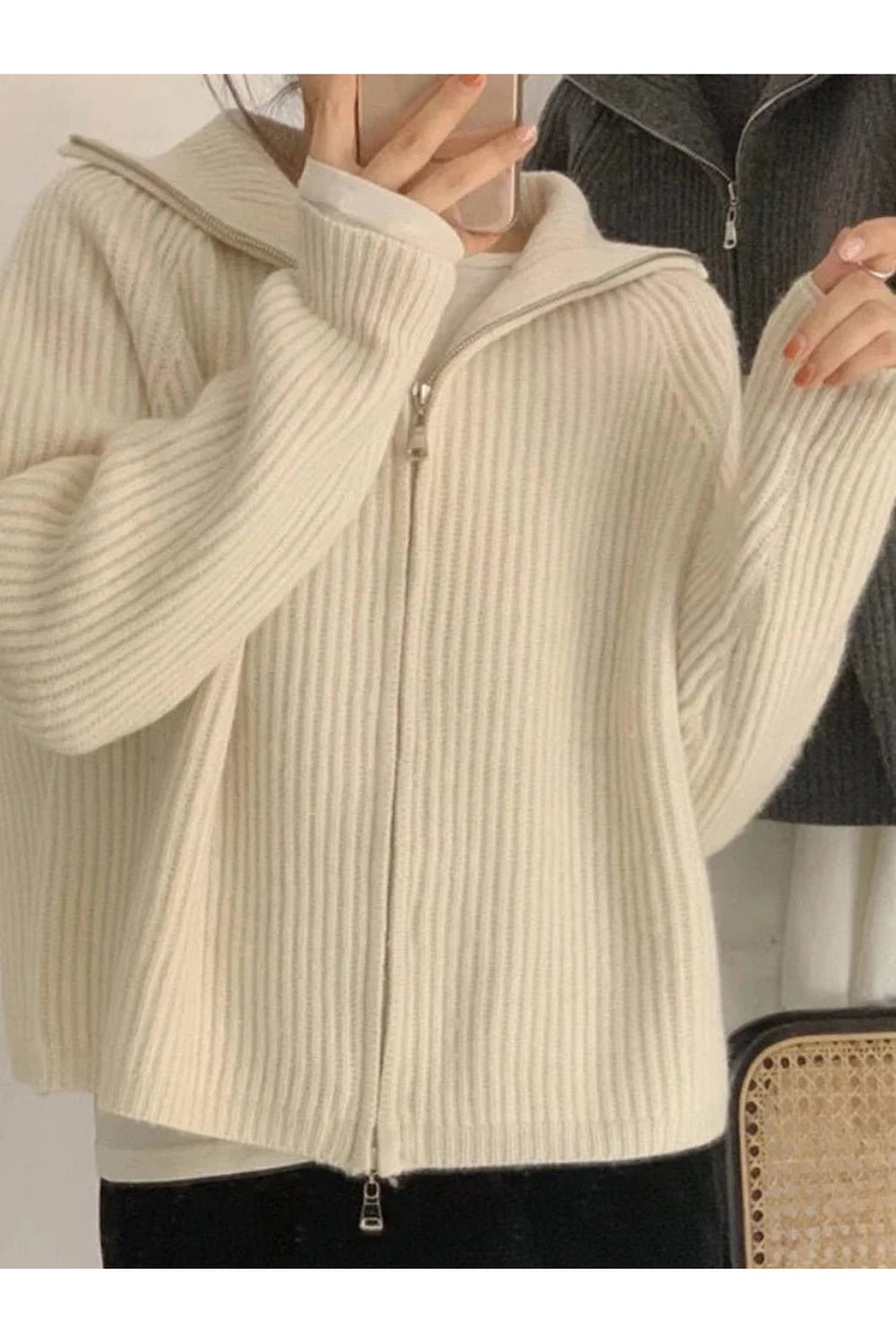 Y2K Fashion Minimalist Ribbed Zip-Up Sweater - 2000s Style Essential