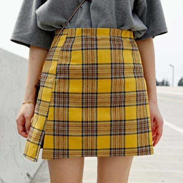 Y2K Fashion Plaid Check Mini Skirt - Trendy 2000s Style Outfit