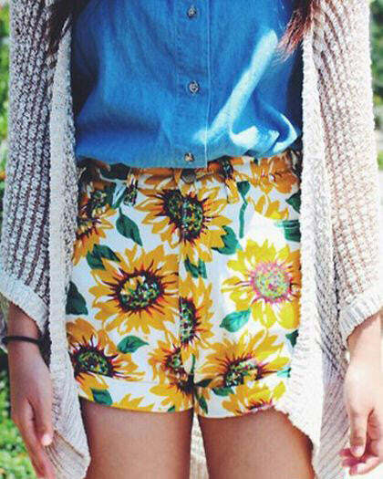 Y2K Fashion Sunflower Shorts: Trendy 2000s Style for Effortless Vibes